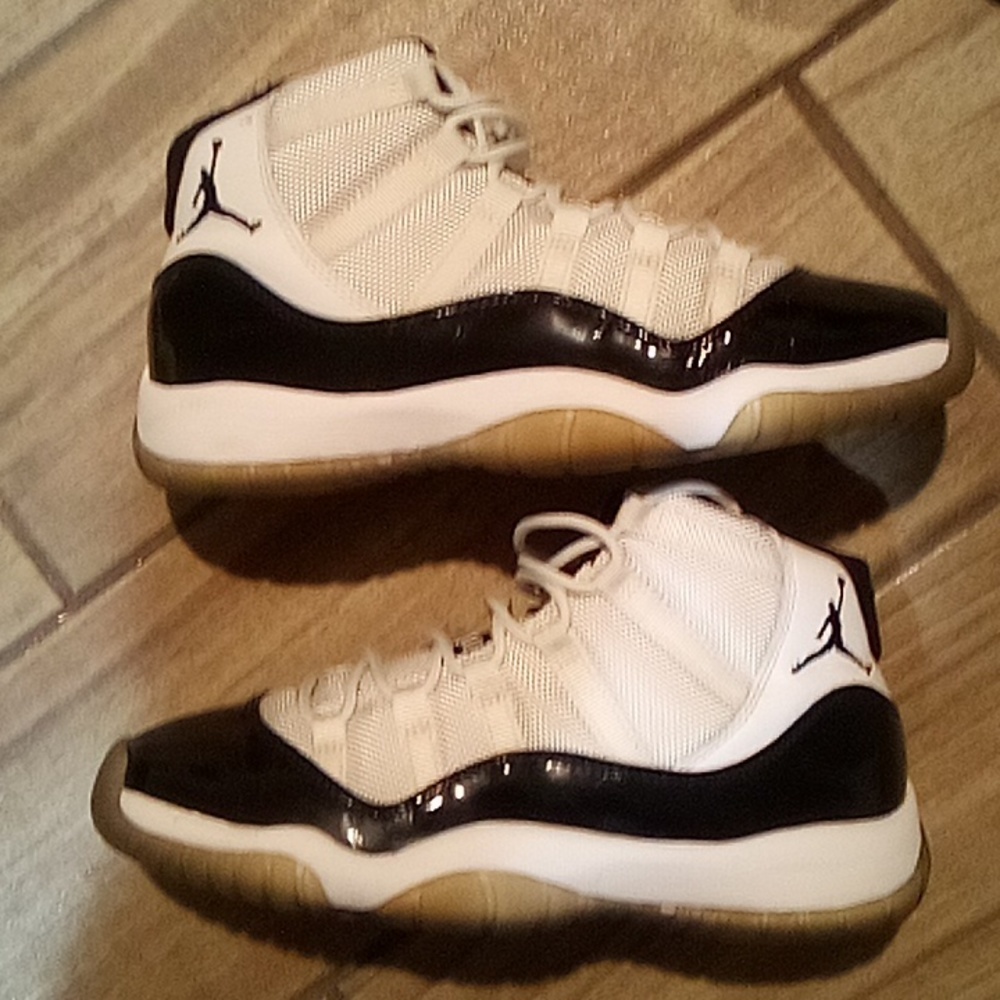 Air Jordan 11 Concord
